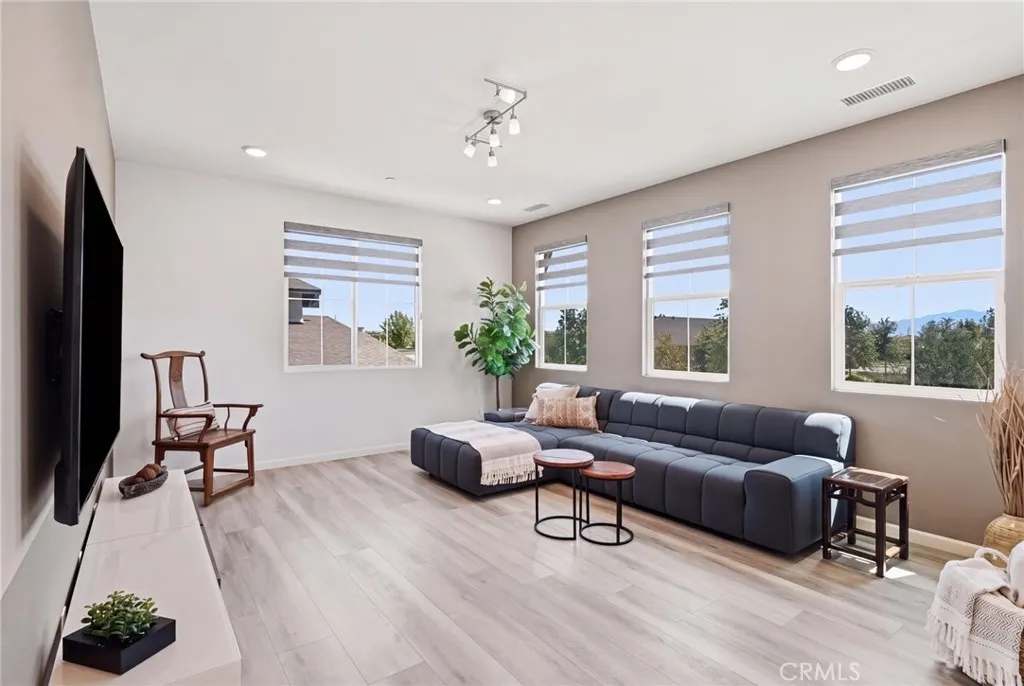 2605 E Tatum Lane
