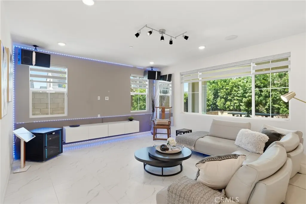 2605 E Tatum Lane