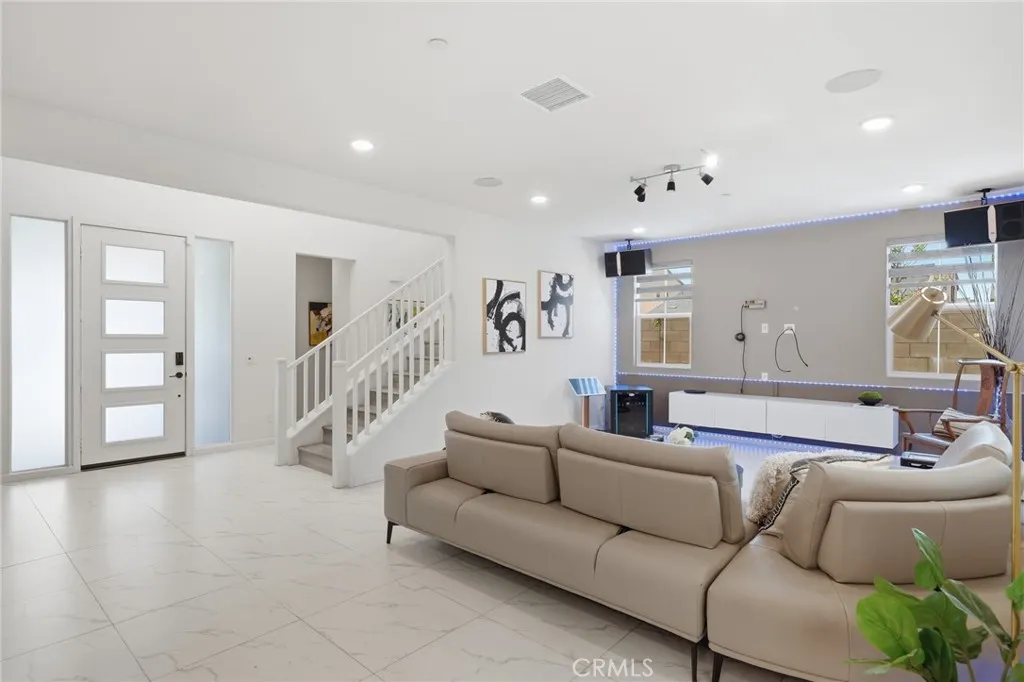 2605 E Tatum Lane