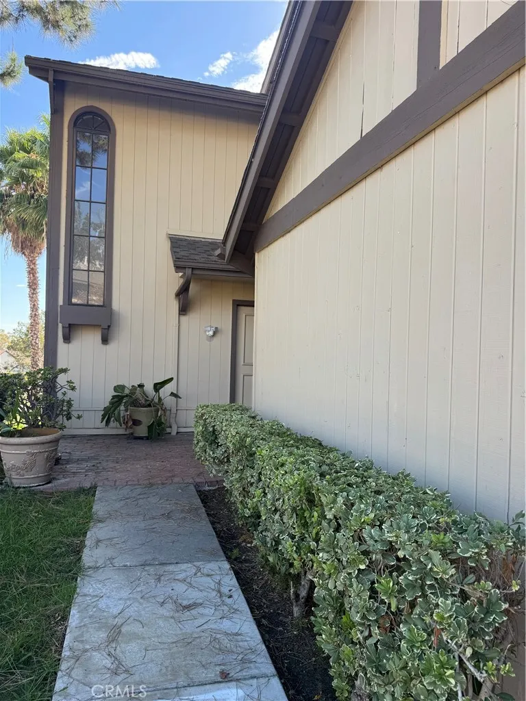 2310 Applewood