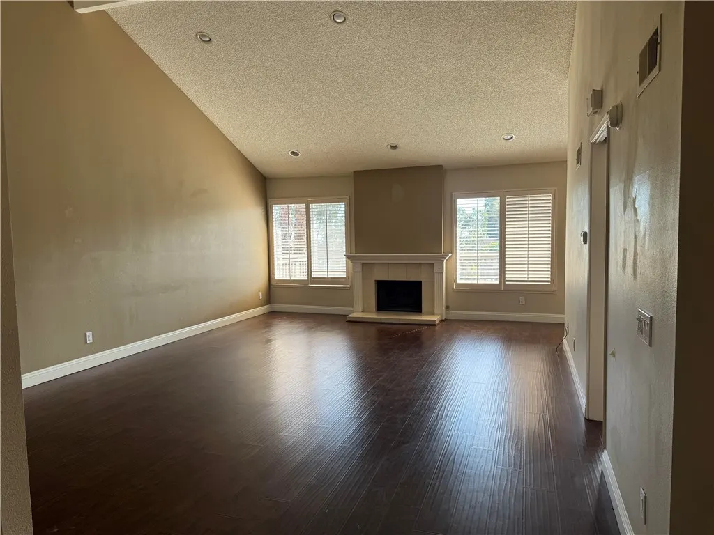 2310 Applewood