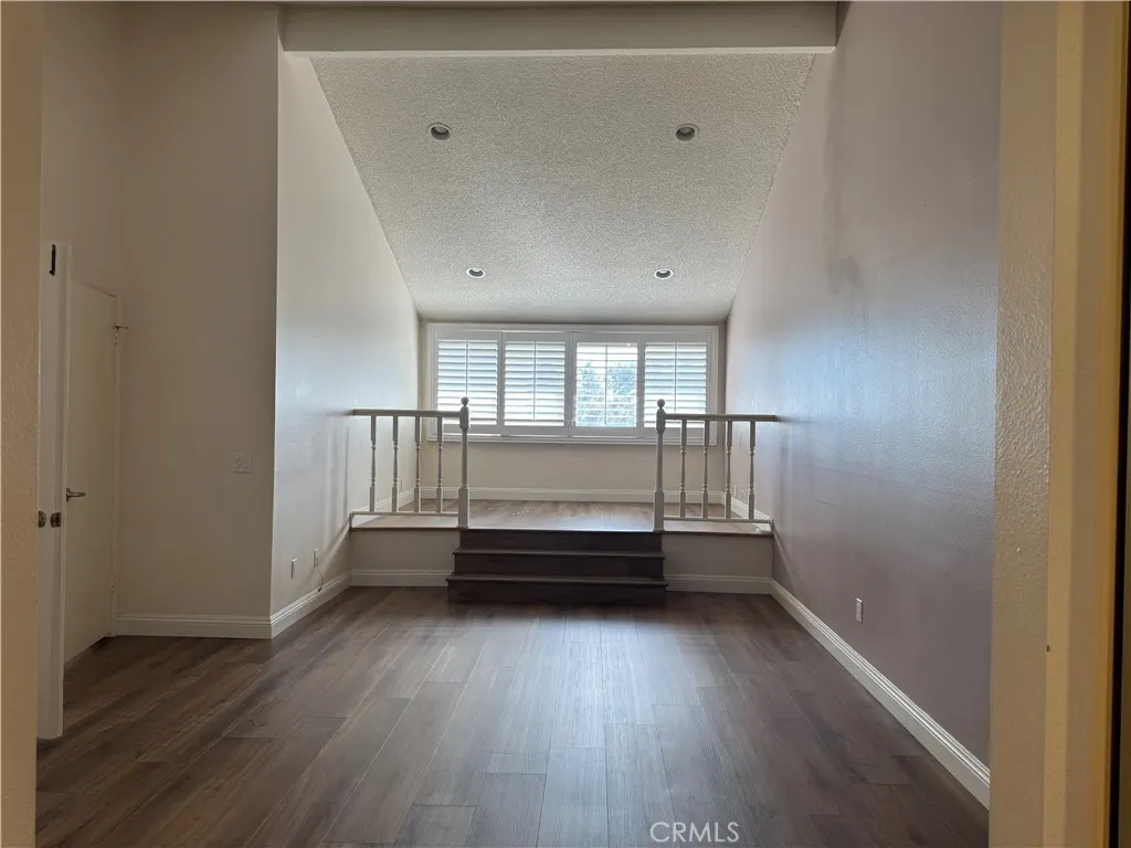 2310 Applewood