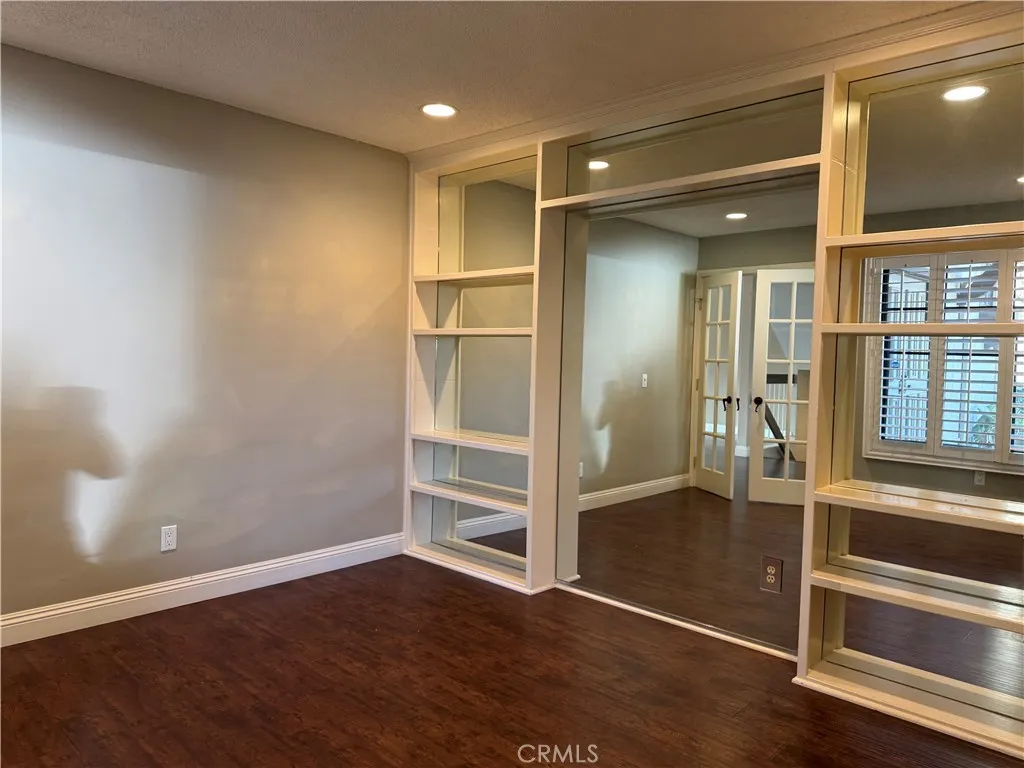 2310 Applewood