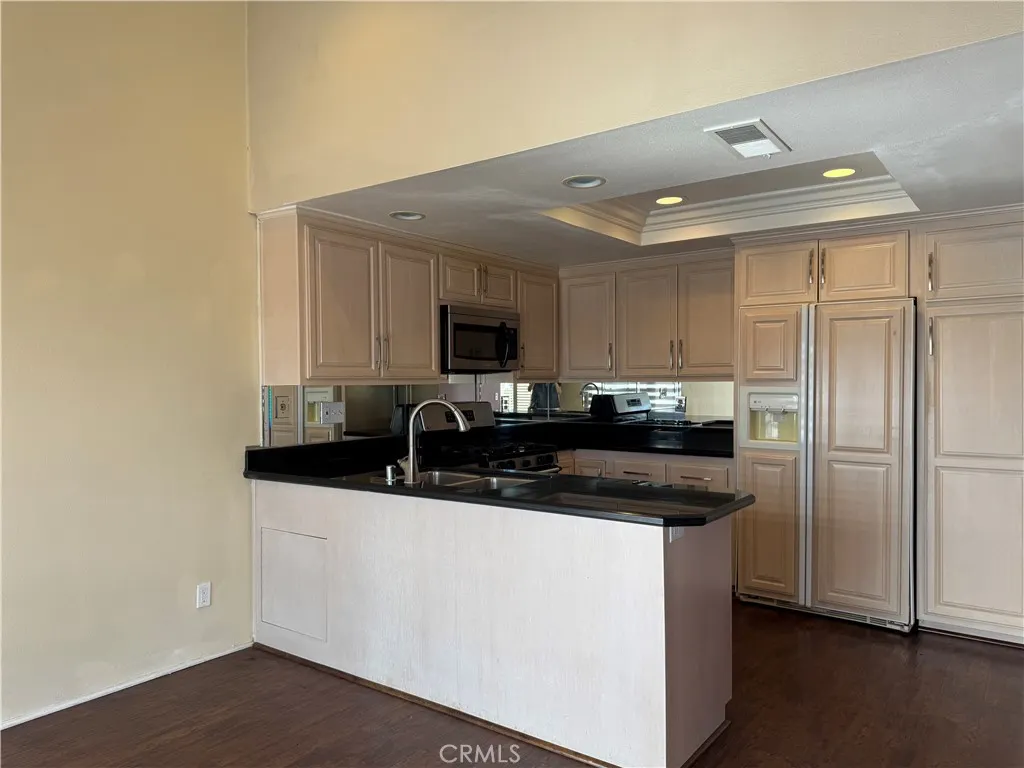 2310 Applewood