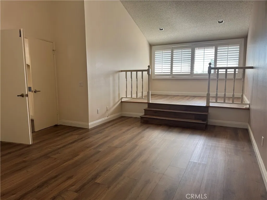 2310 Applewood