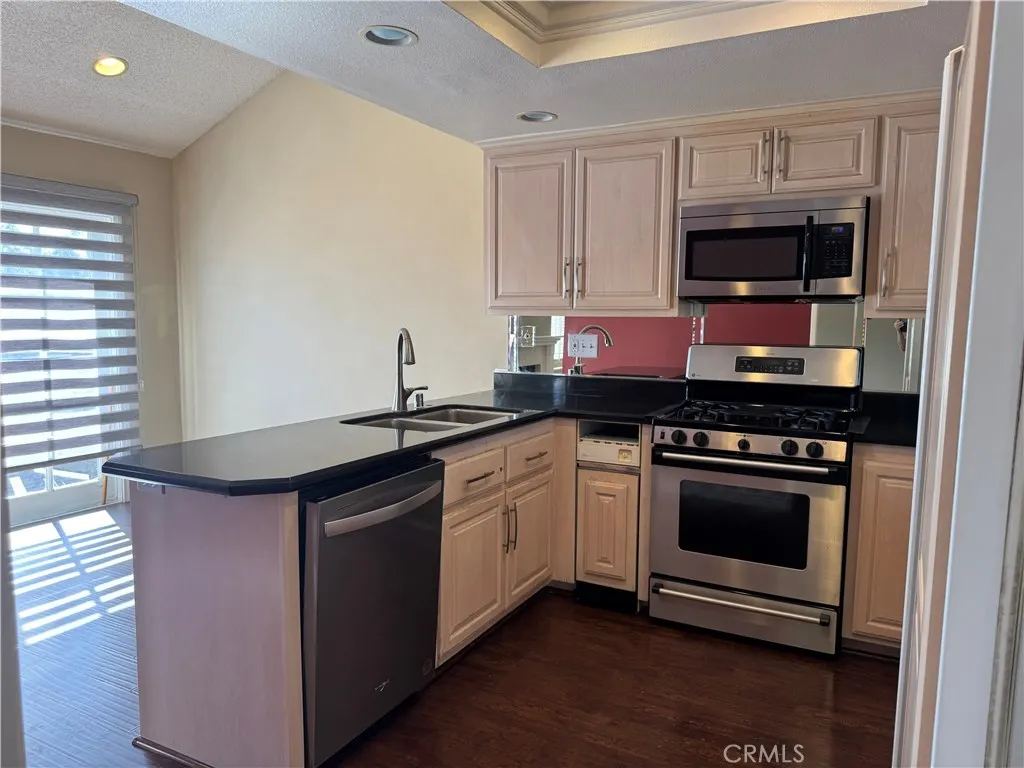 2310 Applewood