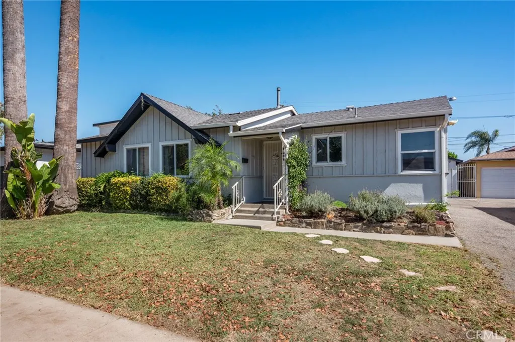 1008 League Avenue