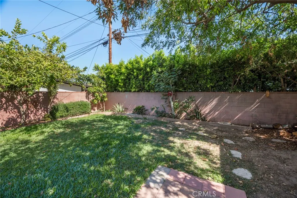 1008 League Avenue