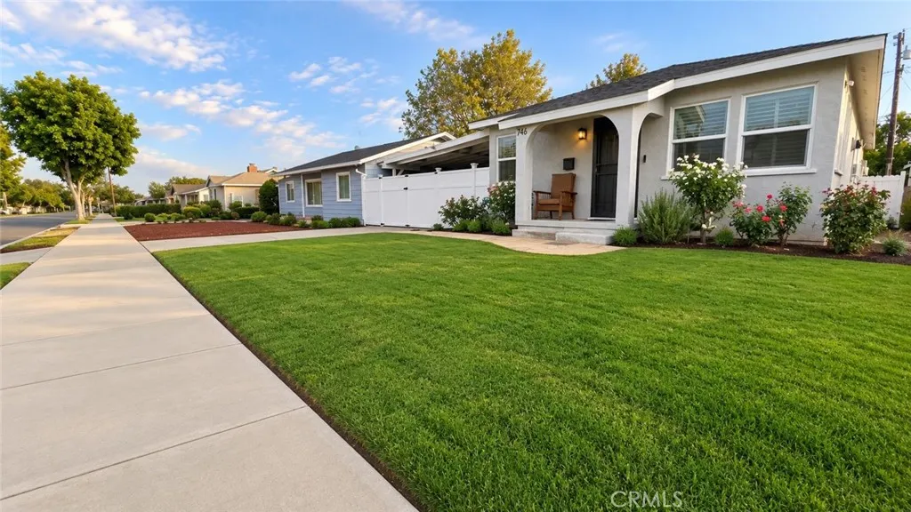 746 E El Morado Court