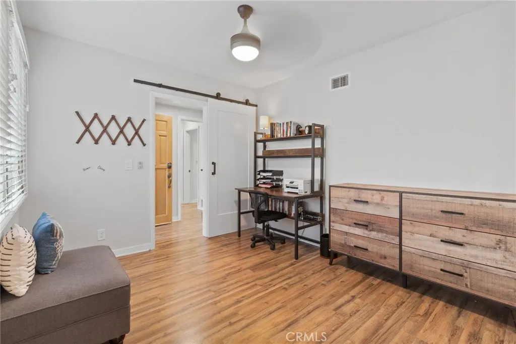 1136 W Edna Place