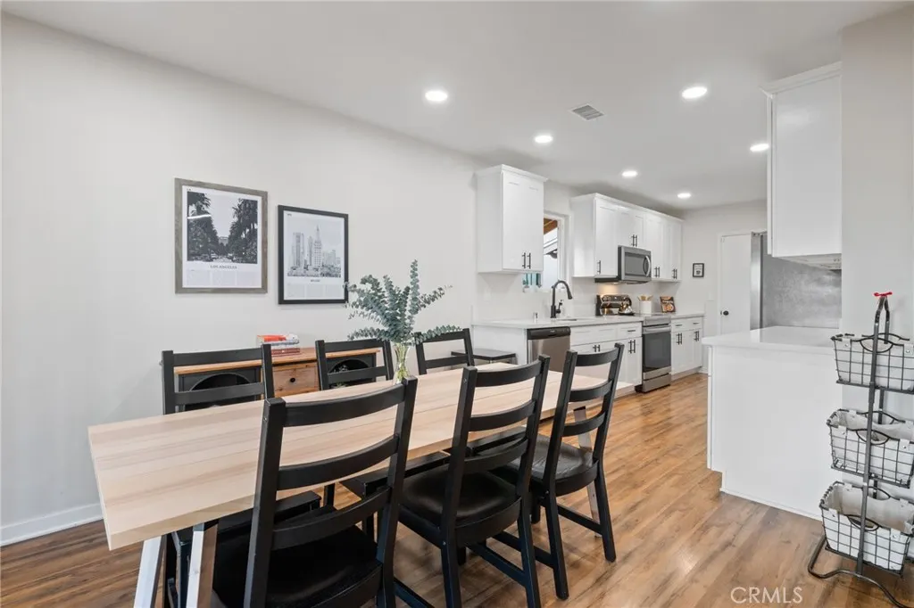 1136 W Edna Place