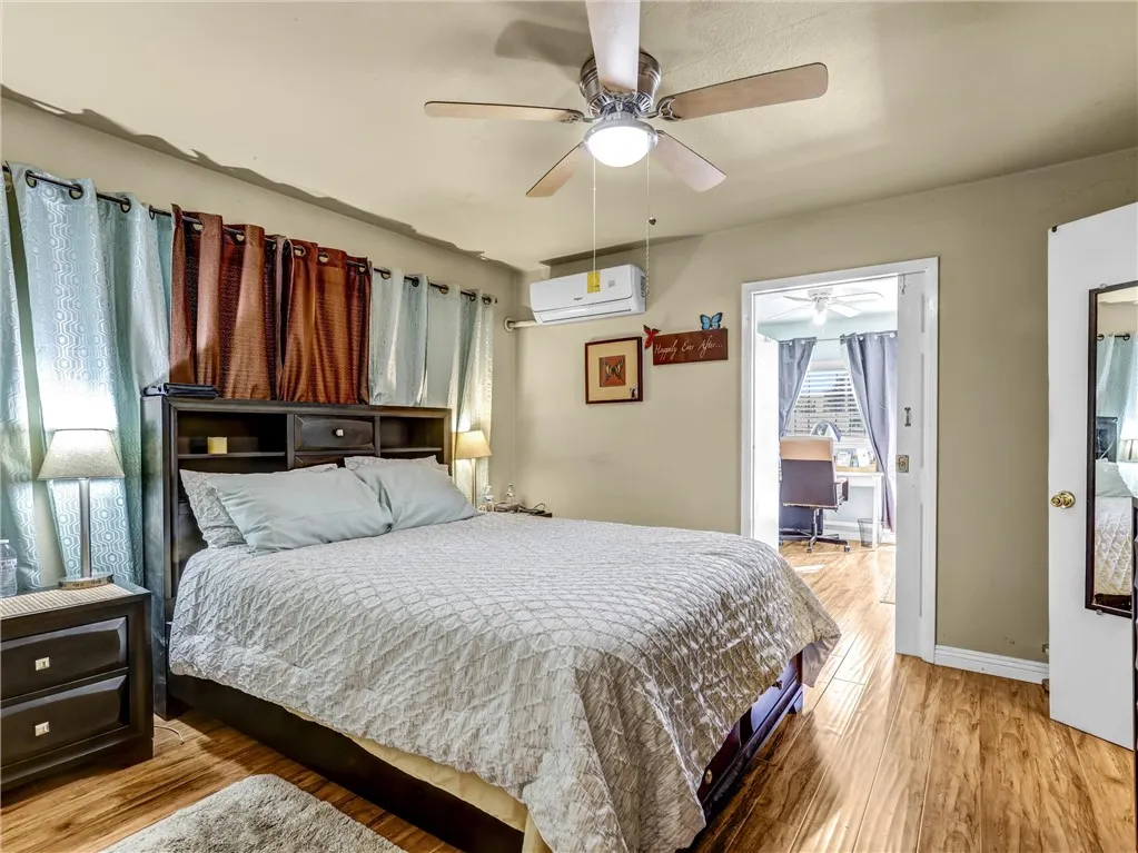 12834 Salisbury