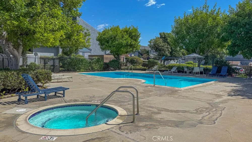 900 W Sierra Madre #65