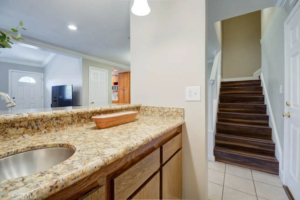 900 W Sierra Madre #65