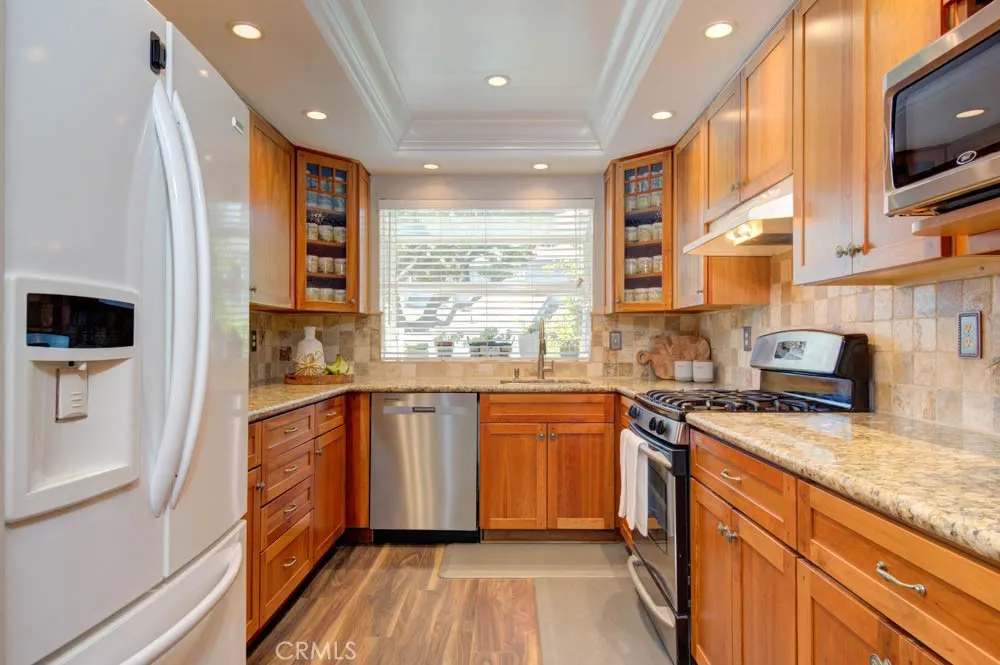900 W Sierra Madre #65