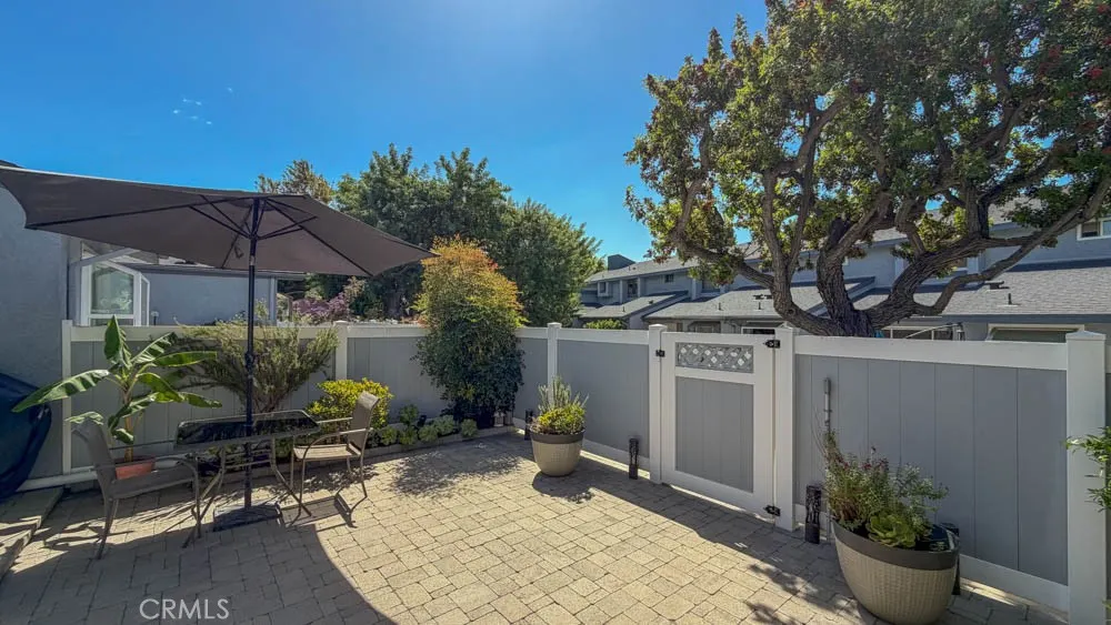 900 W Sierra Madre #65