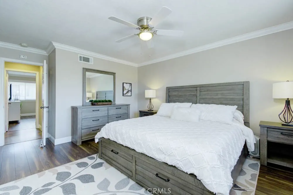 900 W Sierra Madre #65
