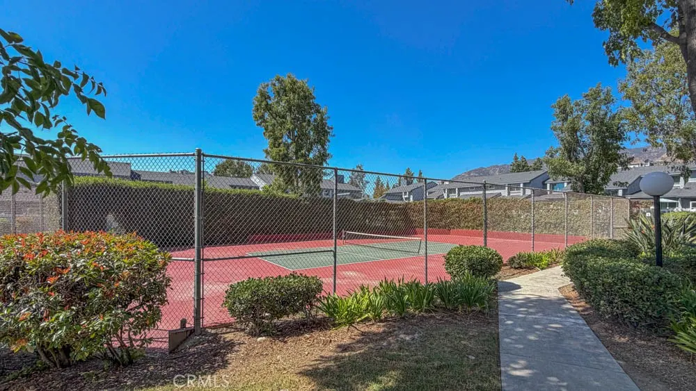900 W Sierra Madre #65