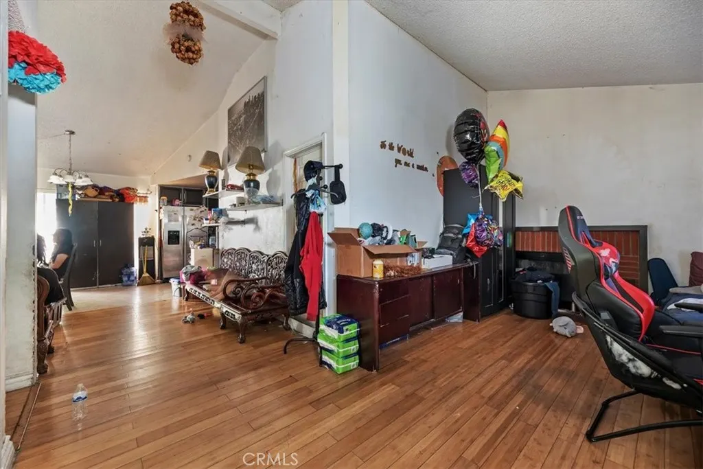 435 Leverett