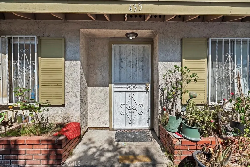 435 Leverett