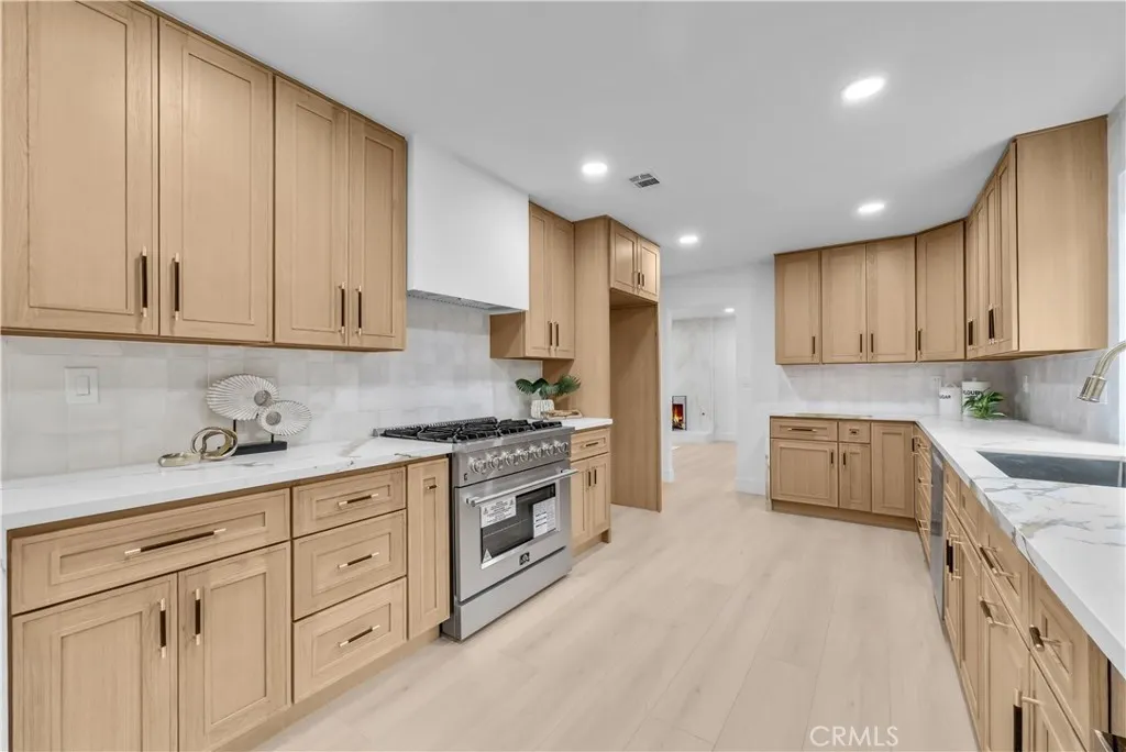 3146 E Los Cerillos Drive