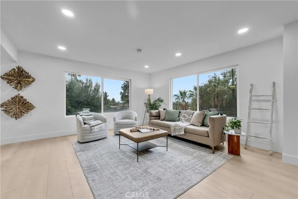 3146 E Los Cerillos Drive