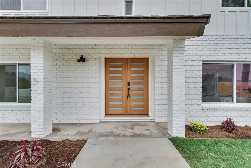 3146 E Los Cerillos Drive