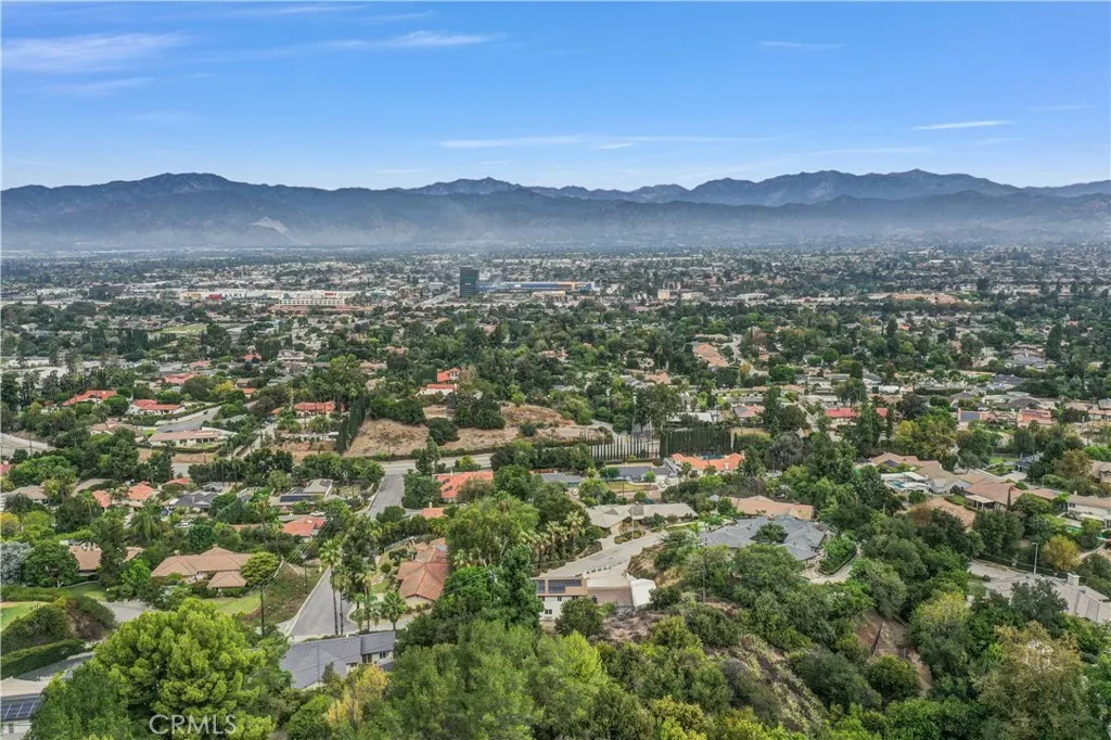 3146 E Los Cerillos Drive