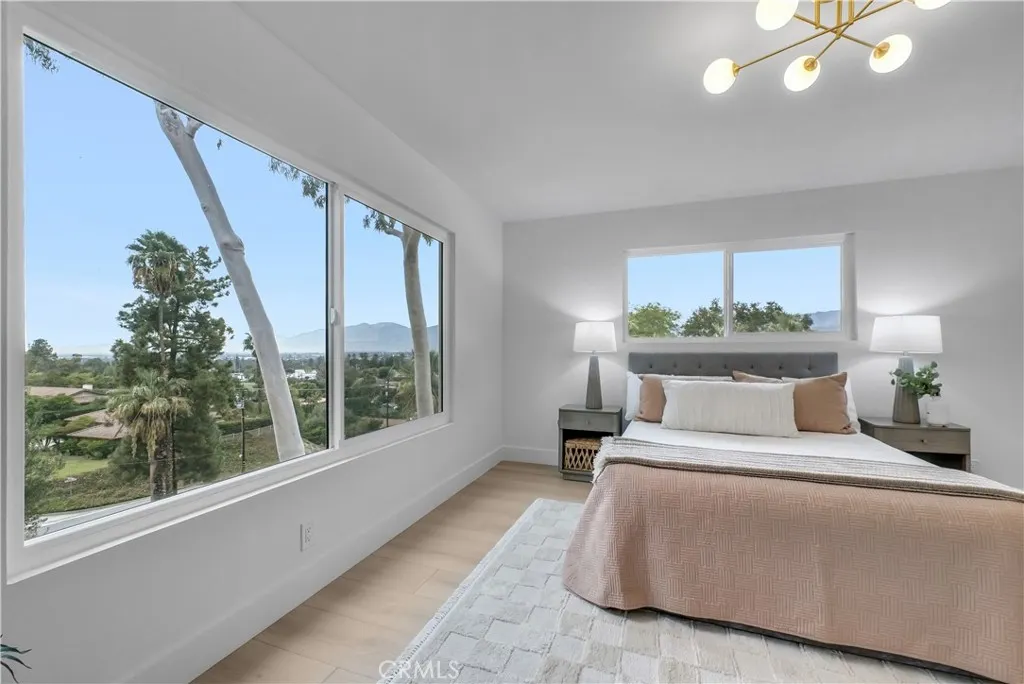 3146 E Los Cerillos Drive