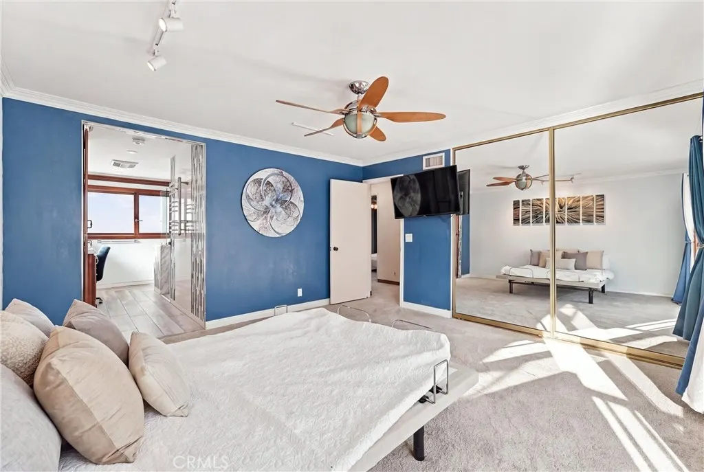 300 W Wedgewood