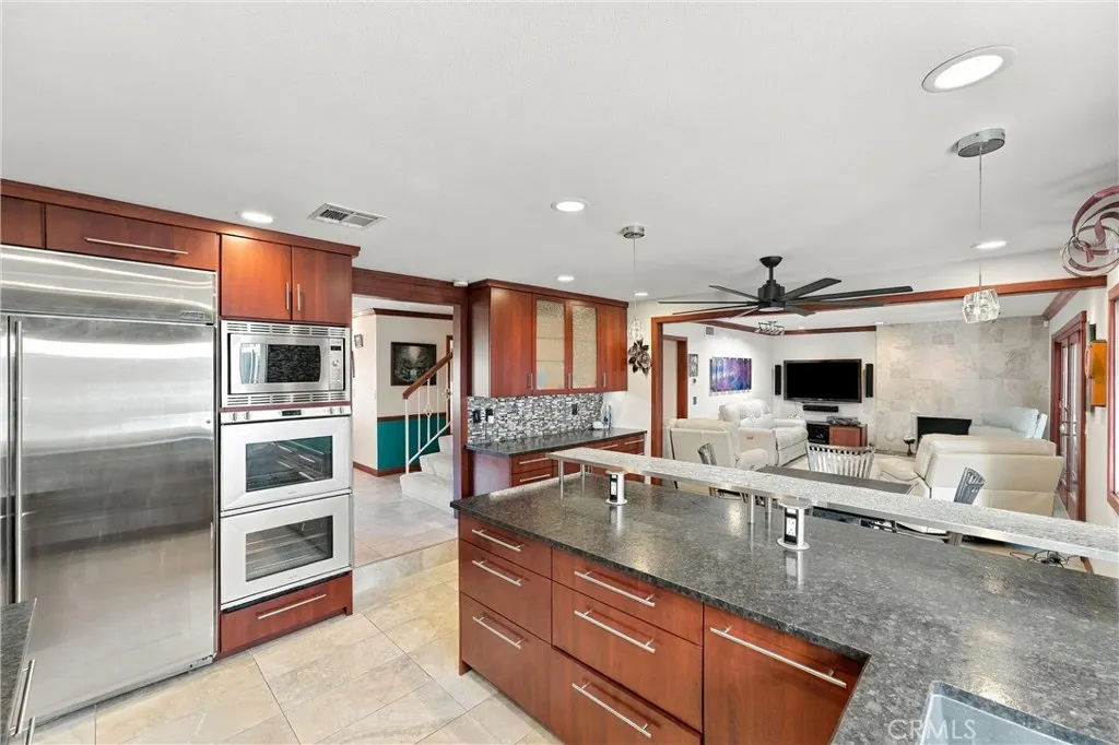 300 W Wedgewood