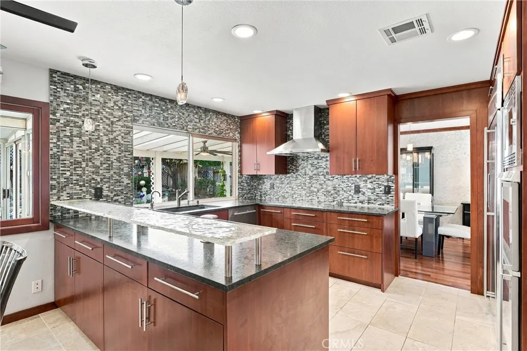 300 W Wedgewood