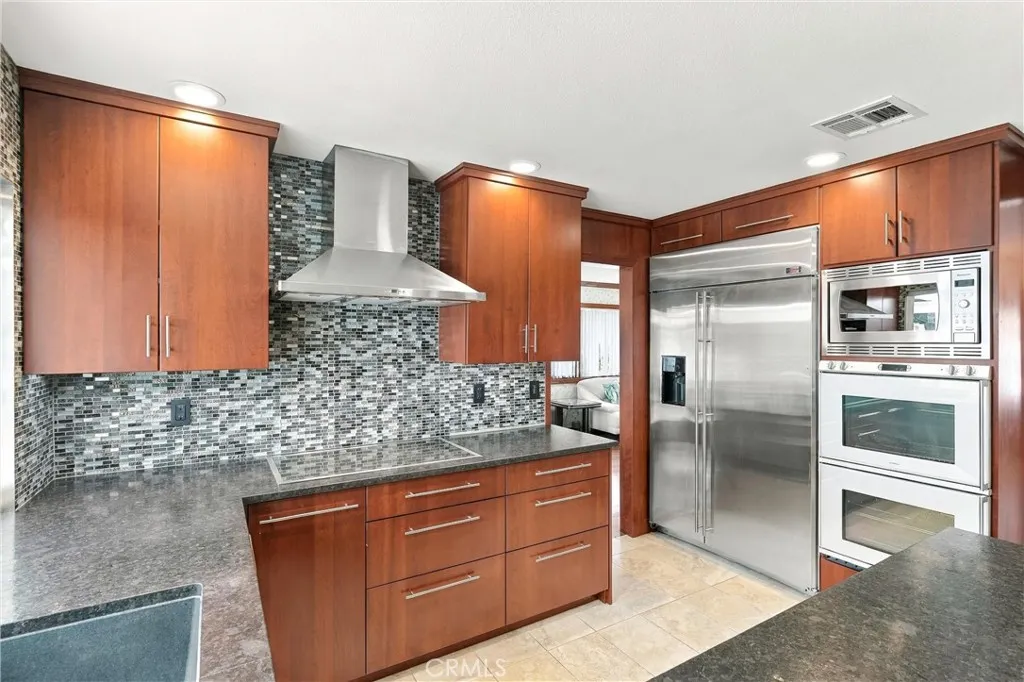 300 W Wedgewood