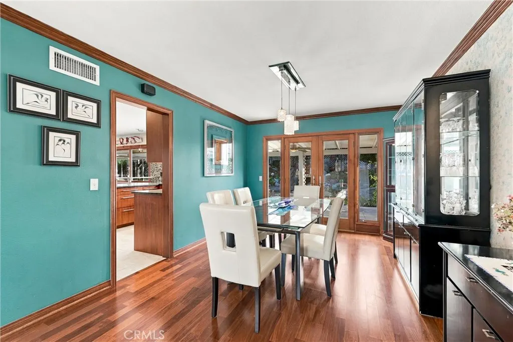 300 W Wedgewood