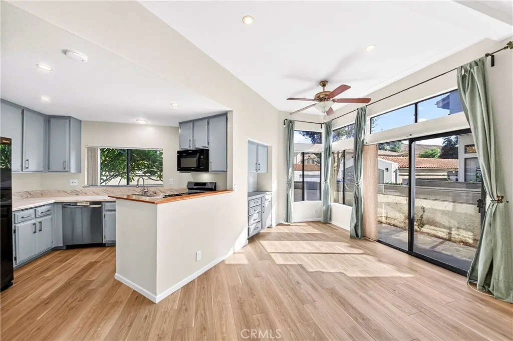 25 Willowcrest