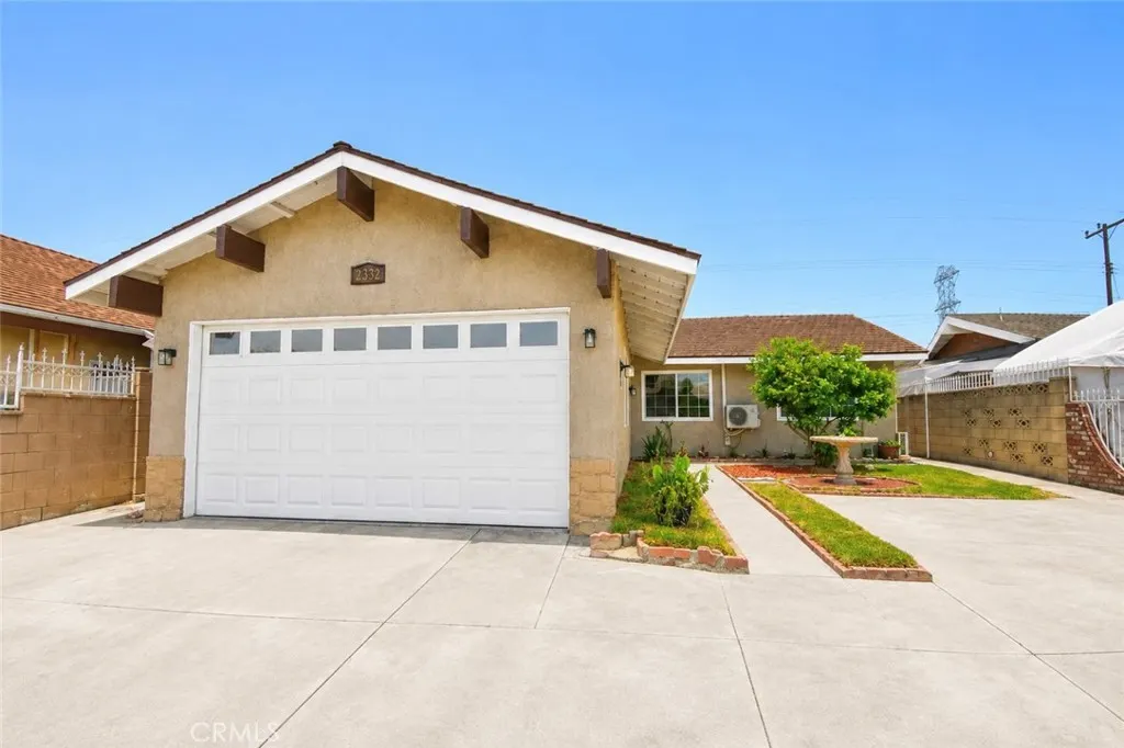 2332 Silverbay