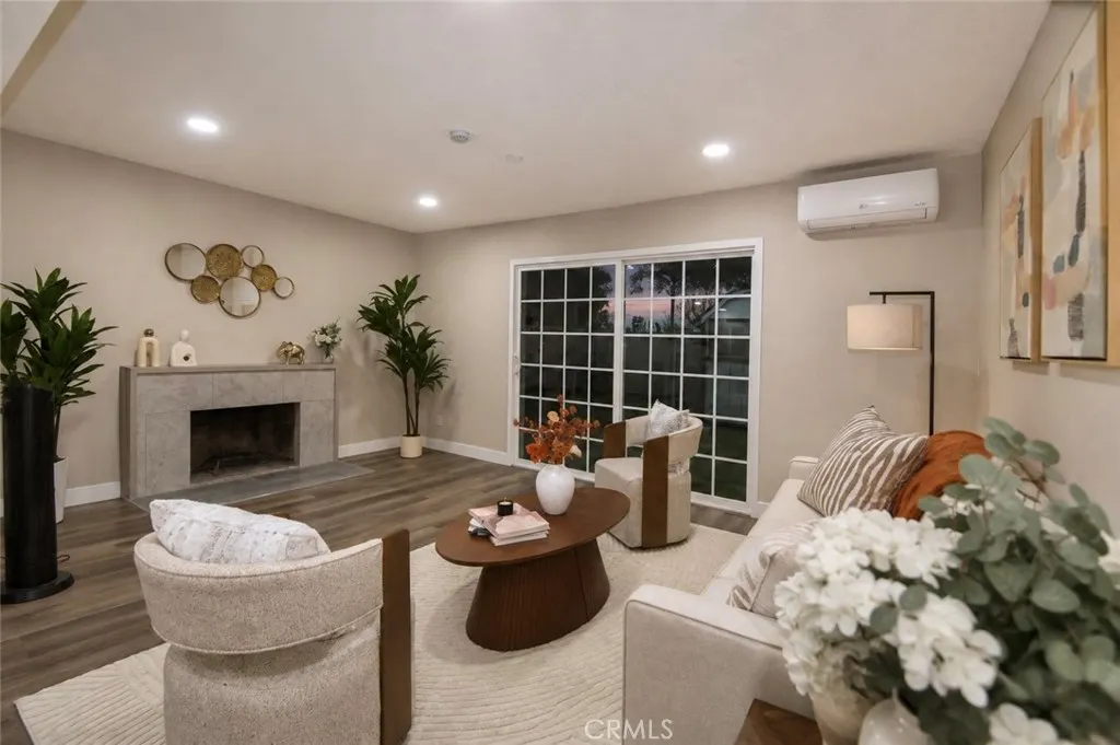 2332 Silverbay