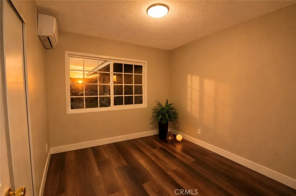 2332 Silverbay