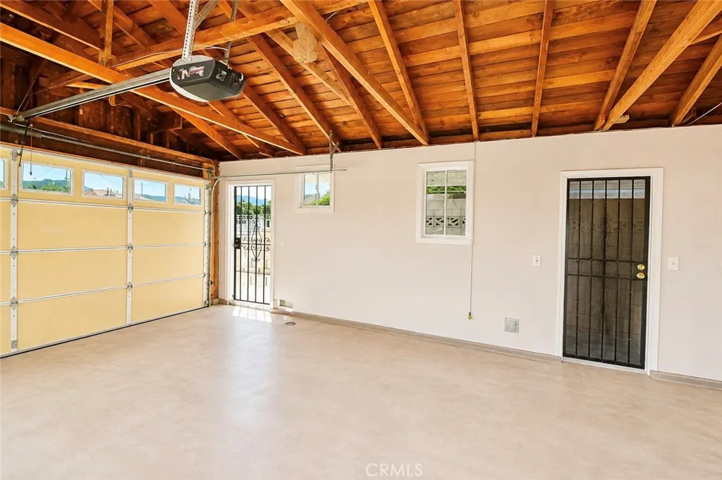 2332 Silverbay