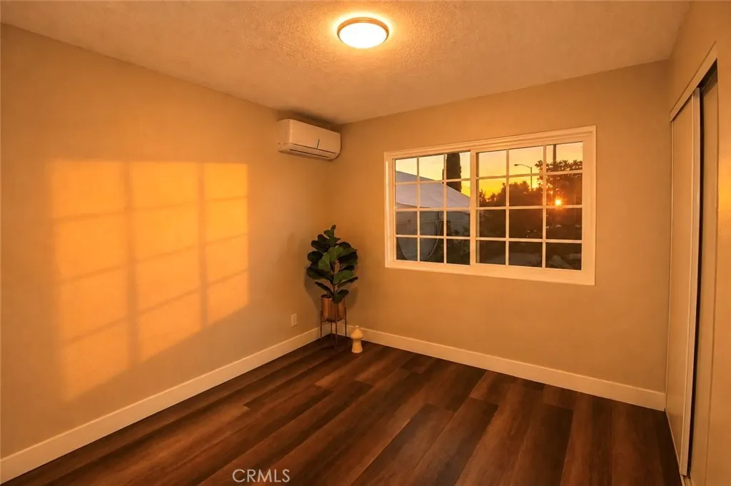 2332 Silverbay