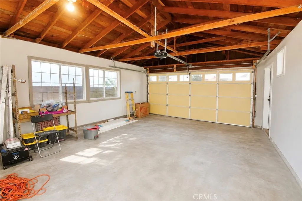 2332 Silverbay