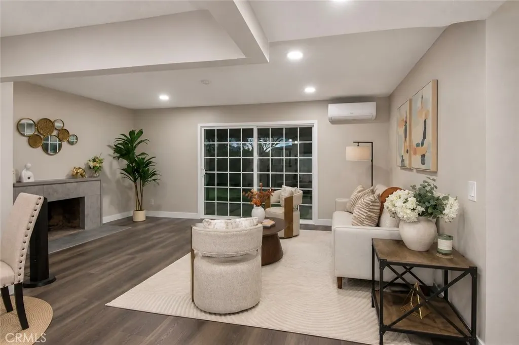 2332 Silverbay