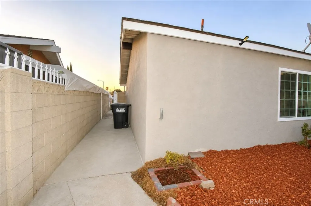 2332 Silverbay