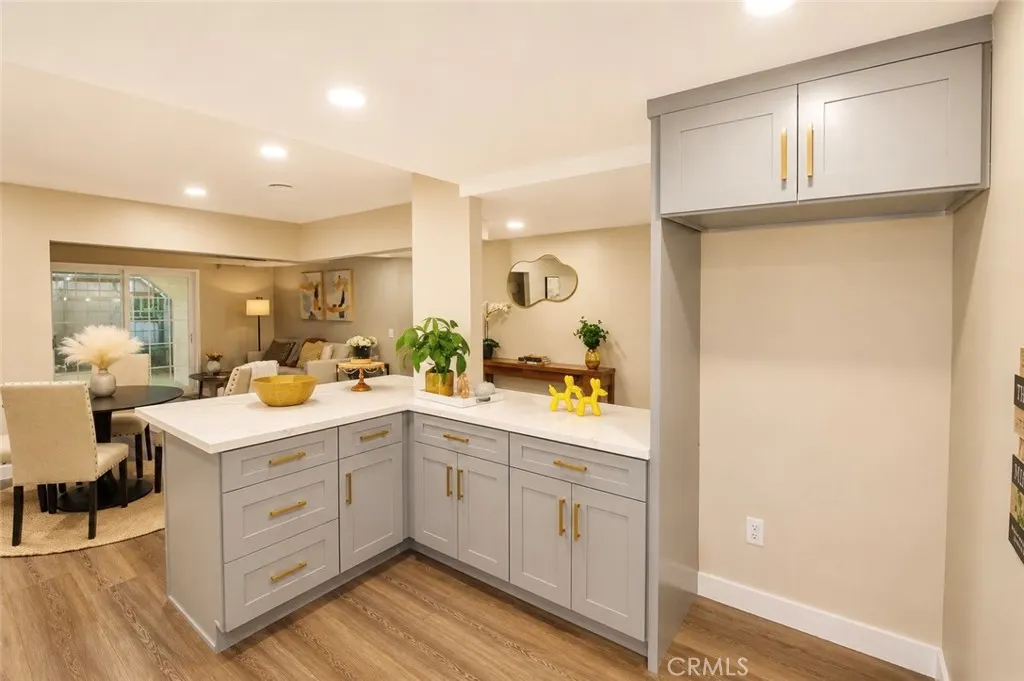 2332 Silverbay