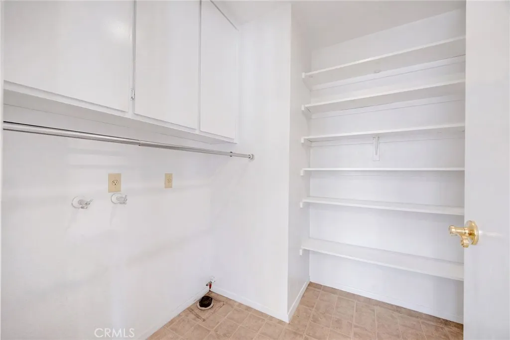 826 W Valencia Mesa Drive