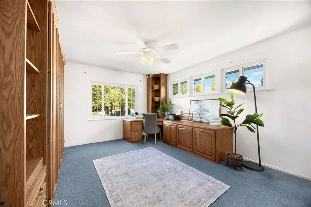 826 W Valencia Mesa Drive