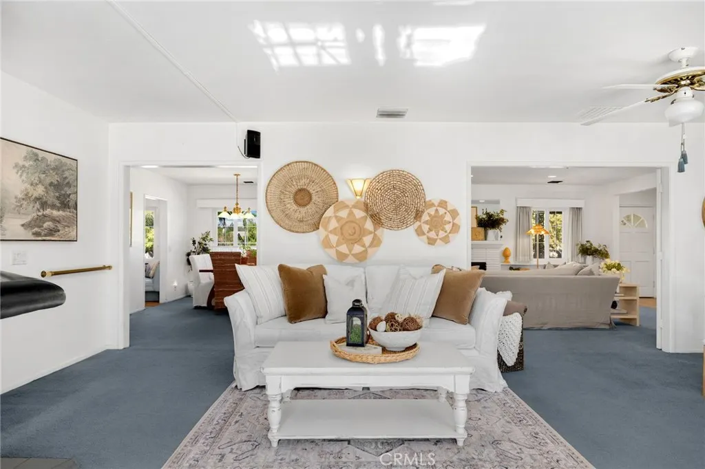 826 W Valencia Mesa Drive