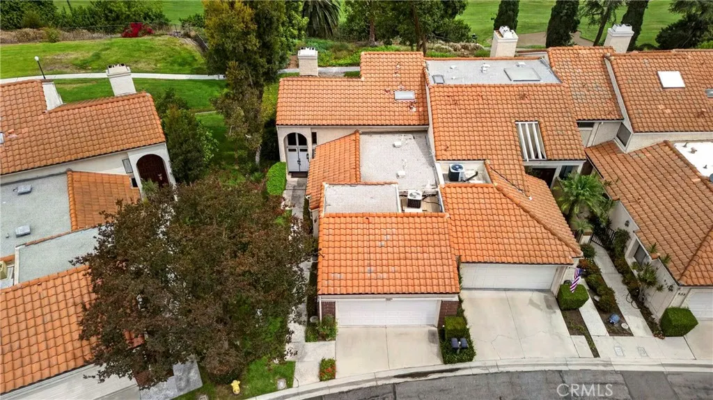 636 Colonial Circle