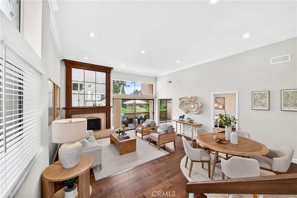 636 Colonial Circle