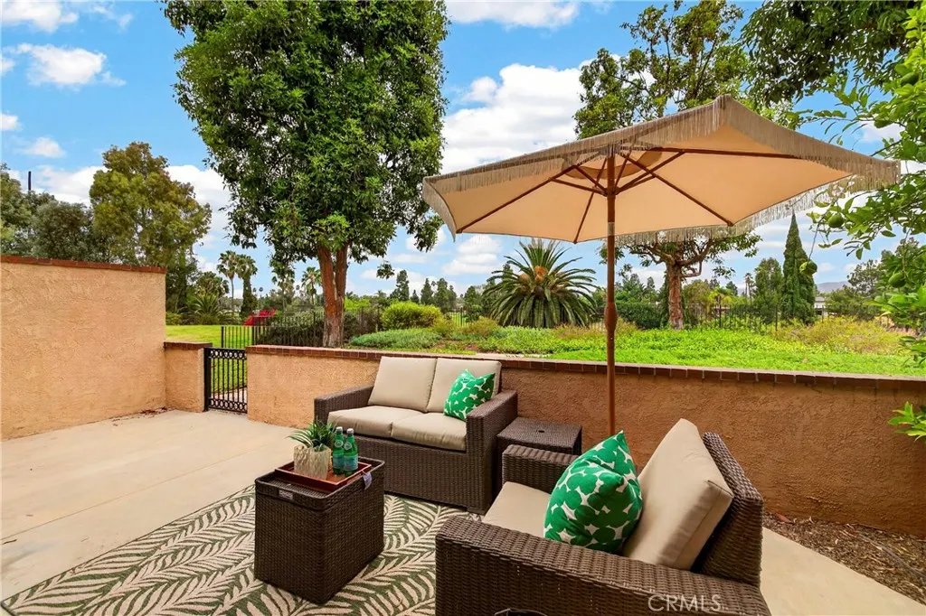 636 Colonial Circle